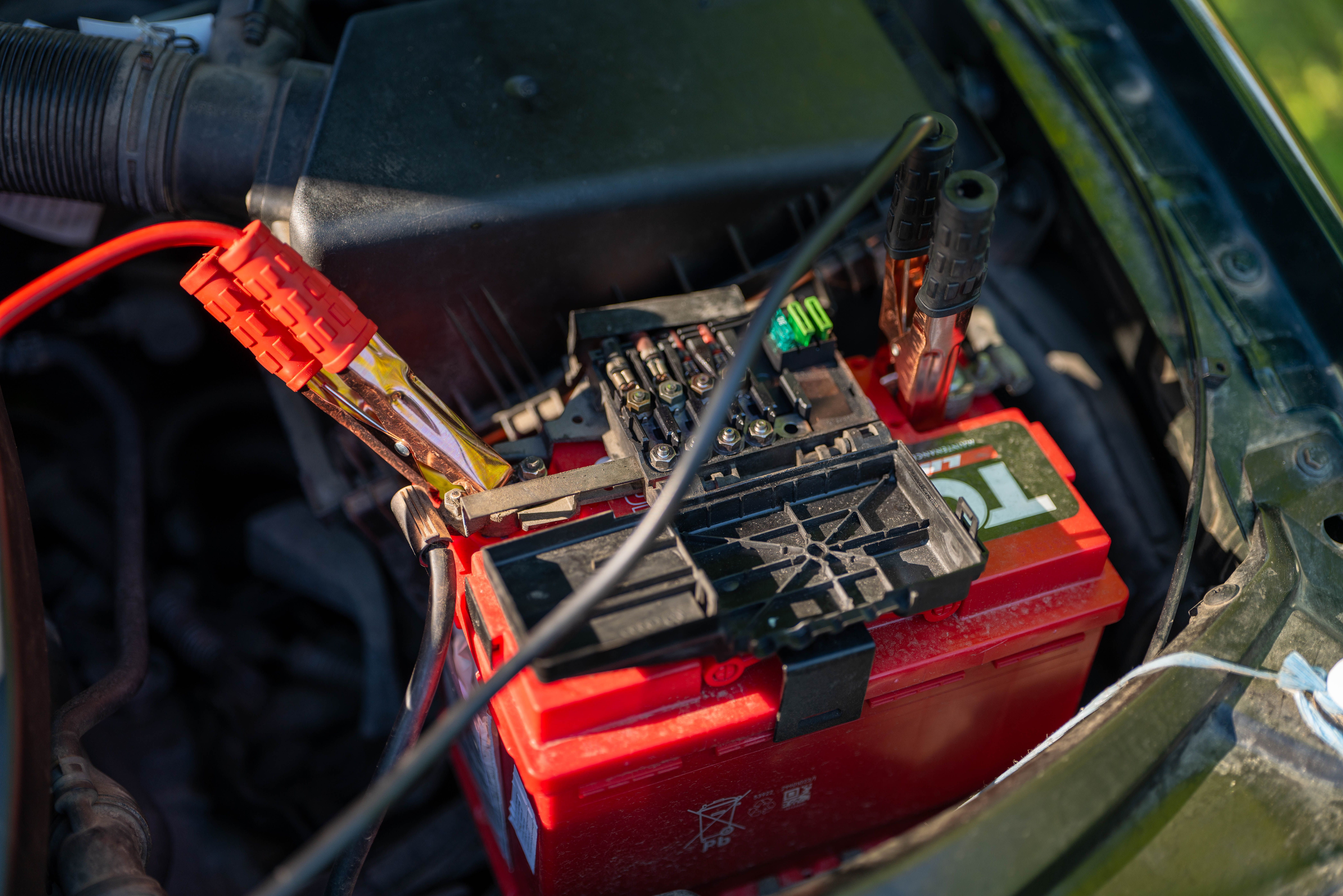 Marine batteries for boats and watercraft
